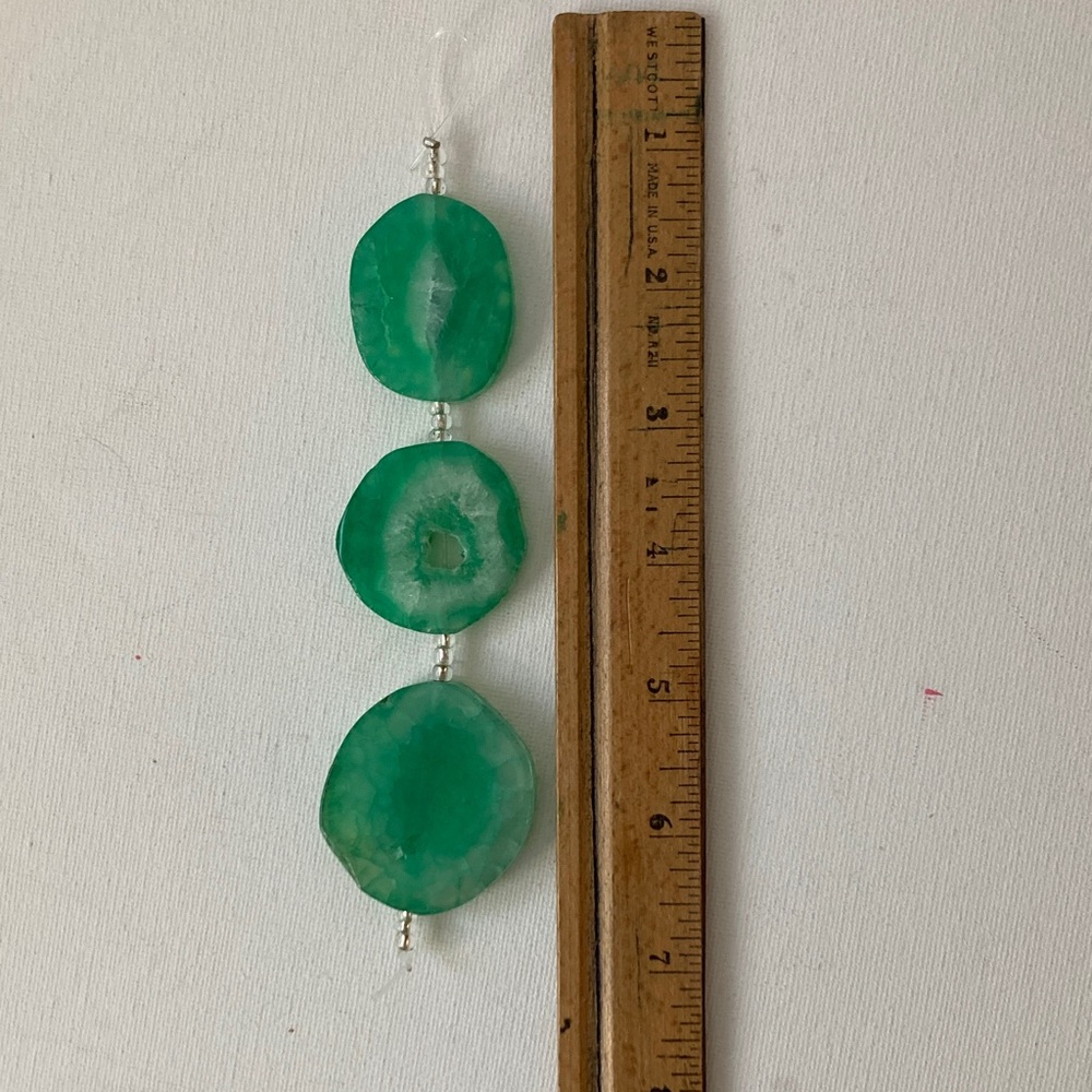 Elegant Green Agate Triple Drop strand. Ready for crafting - Picture 6 of 6